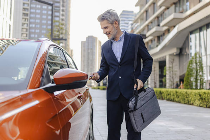 How to Travel Smartly with Mellimo.com JFK Airport Car Services